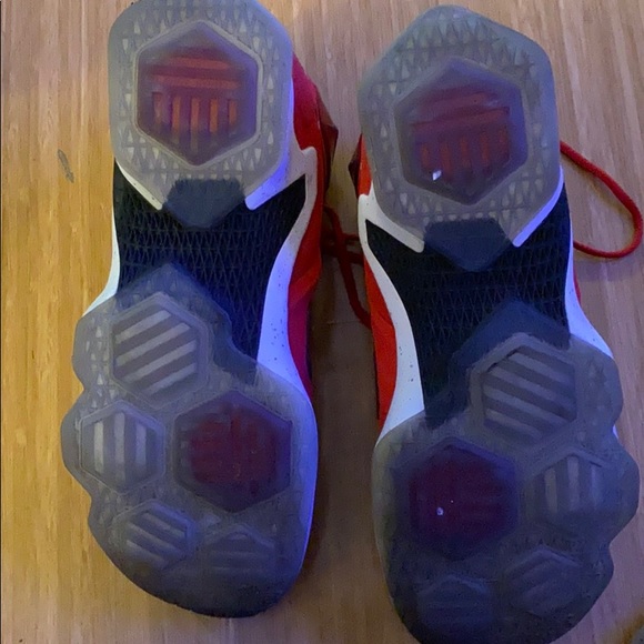 Nike LeBron Men’s basketball xiii shoes - Picture 5 of 7